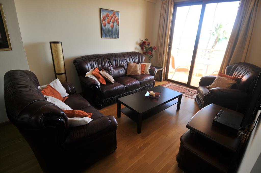 Ithaki Phinikoudes Apartment No. 202 Larnaca Chambre photo