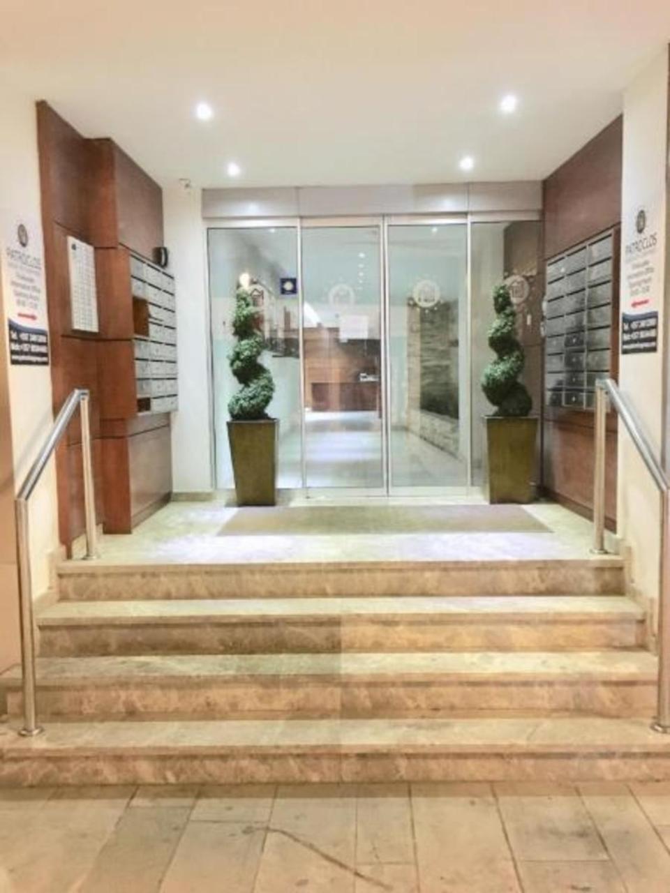 Ithaki Phinikoudes Apartment No. 202 Larnaca Extérieur photo